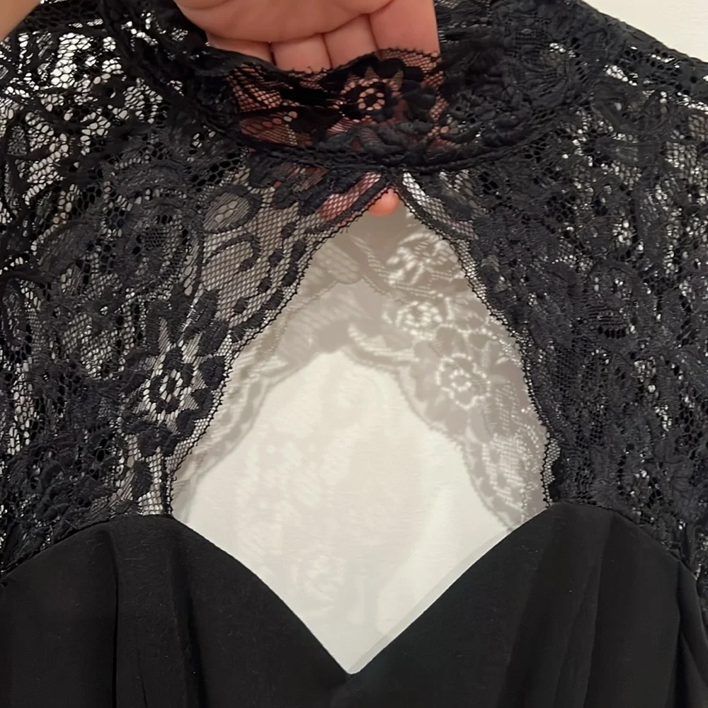 Premier Amour Black Dress - Picture 5 of 9